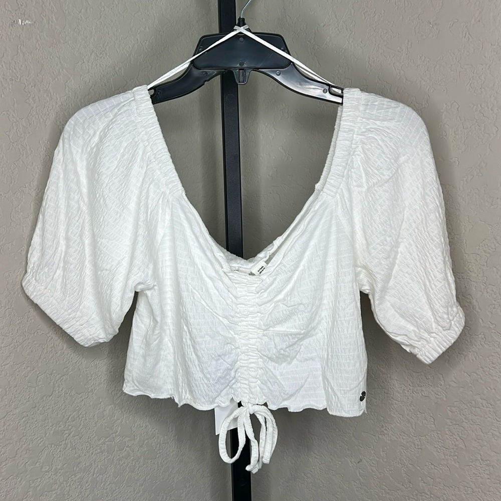 689 - Roxy NWT White Short Sleeve Ruched Crop Top, Size XL